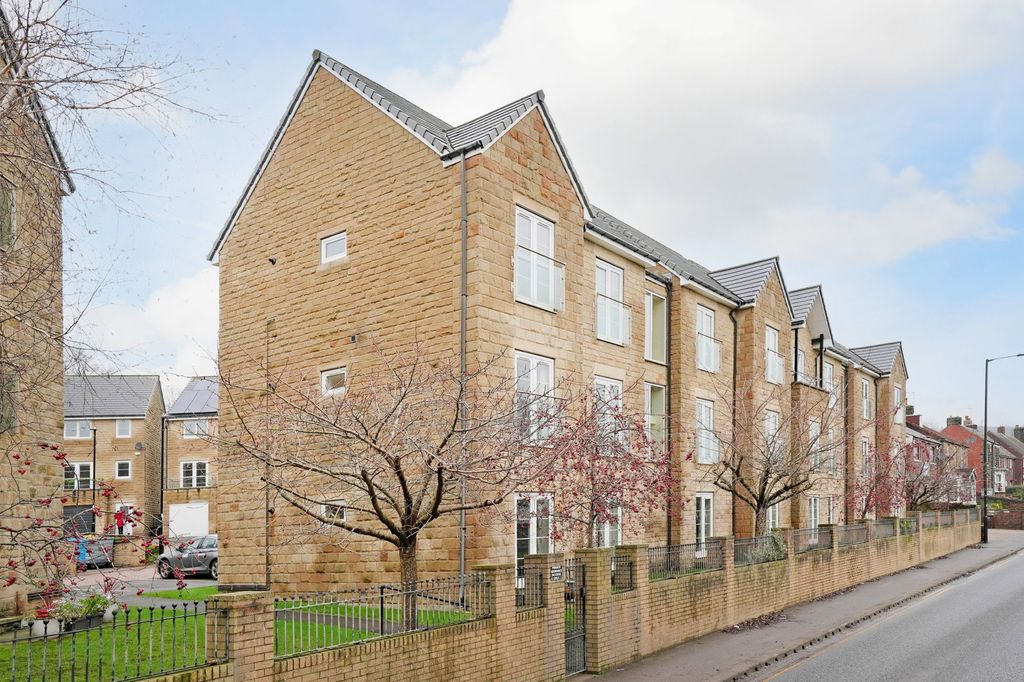 Property photo 2 of 14