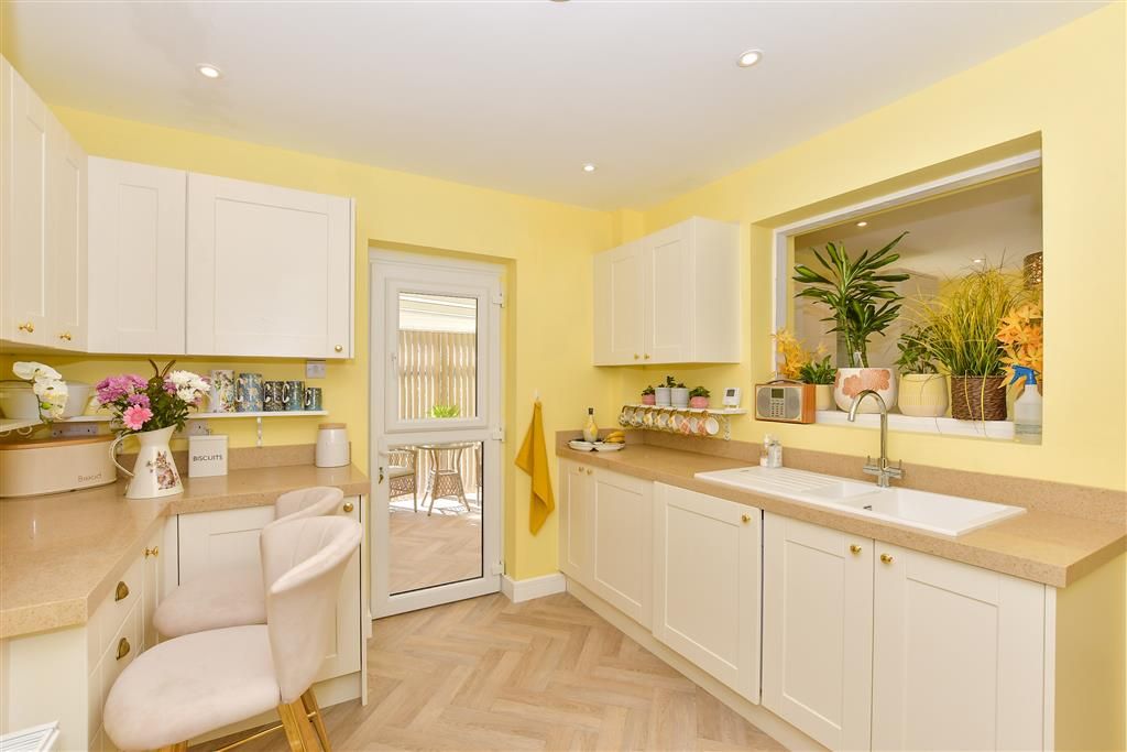 Property photo 3 of 10 Breakfast Area