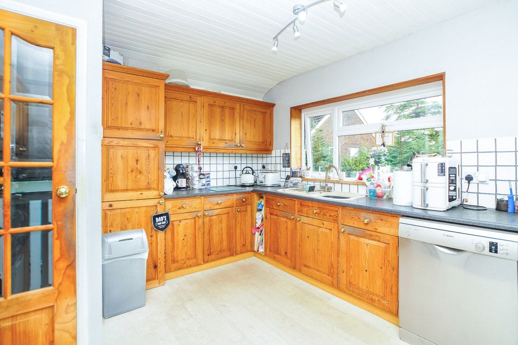 Property photo 2 of 23 Kitchen