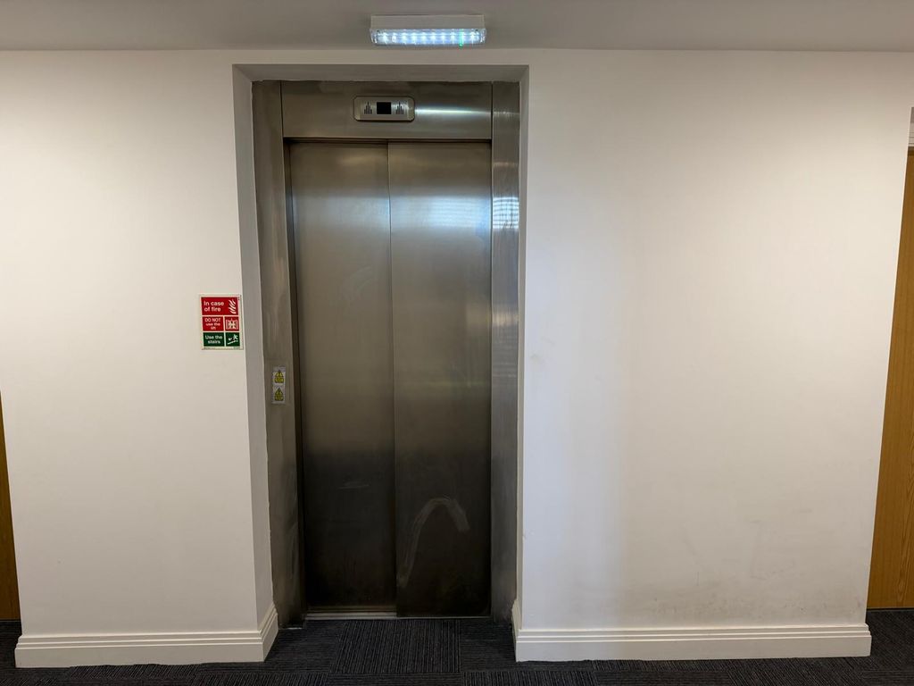 Property photo 3 of 8