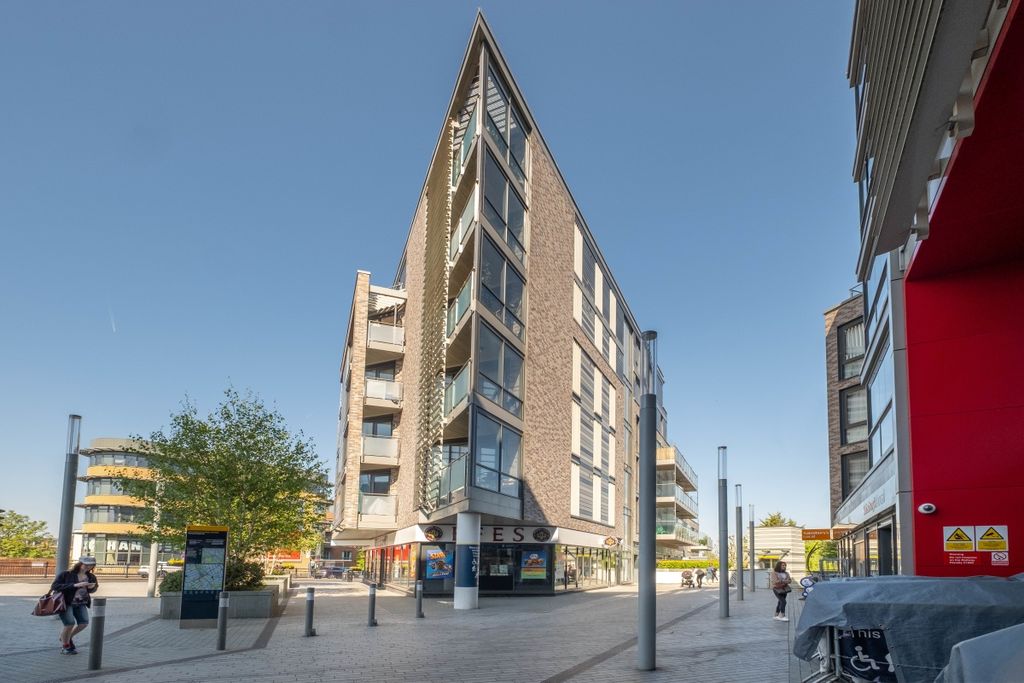 Property photo 1 of 12