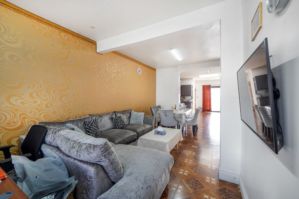 Property photo 2 of 14 Gallery