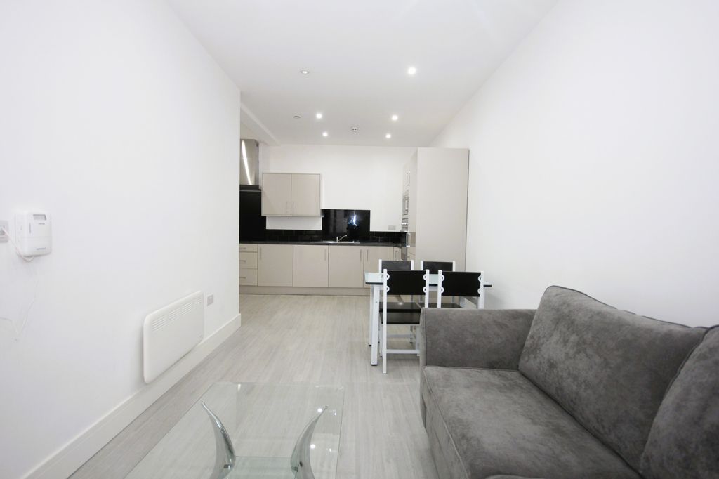 Property photo 2 of 8