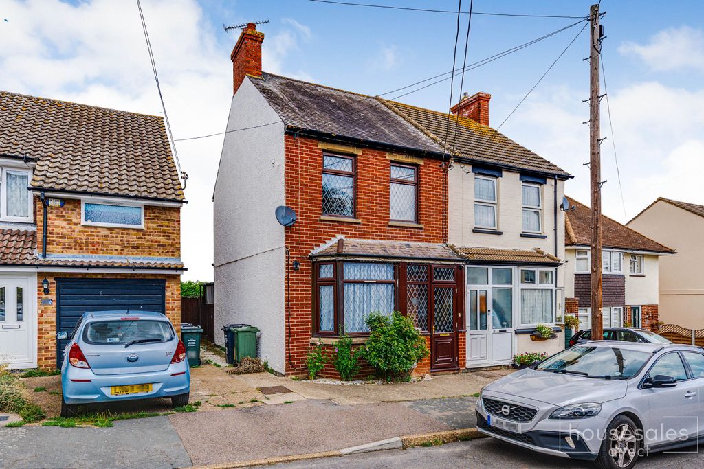 Property photo 1 of 11
