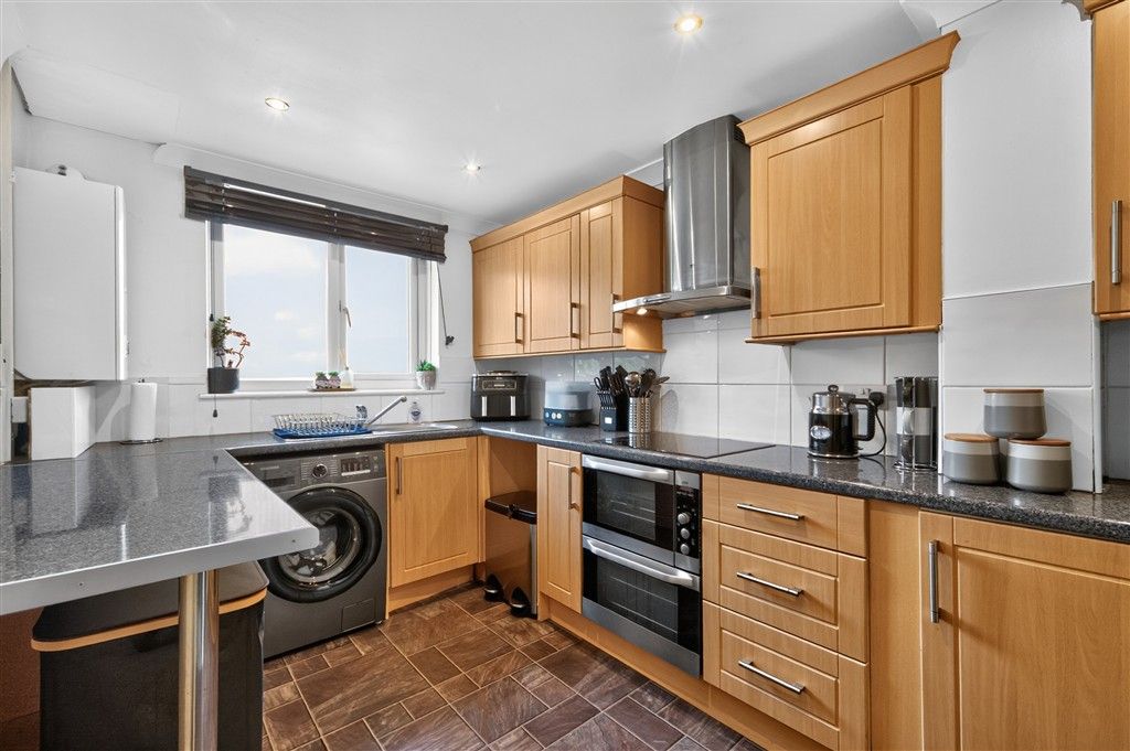 Property photo 3 of 9 Kitchen
