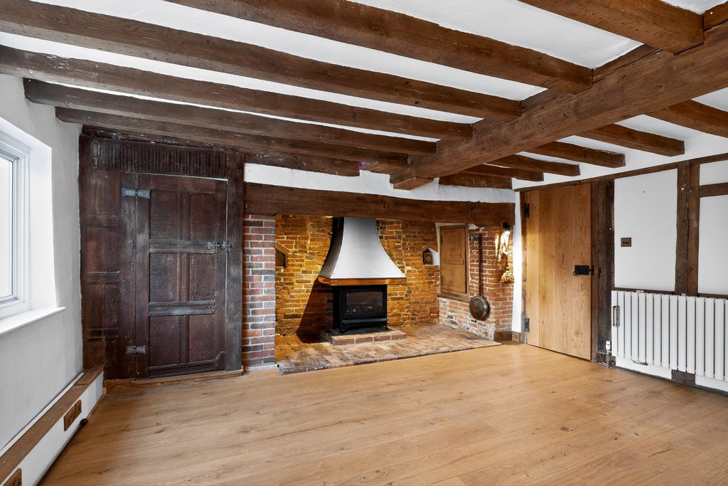 Property photo 3 of 19