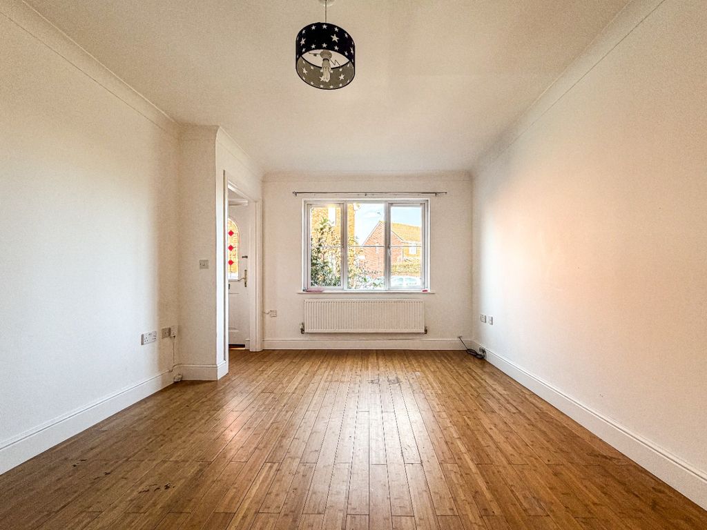 Property photo 2 of 12 4207843