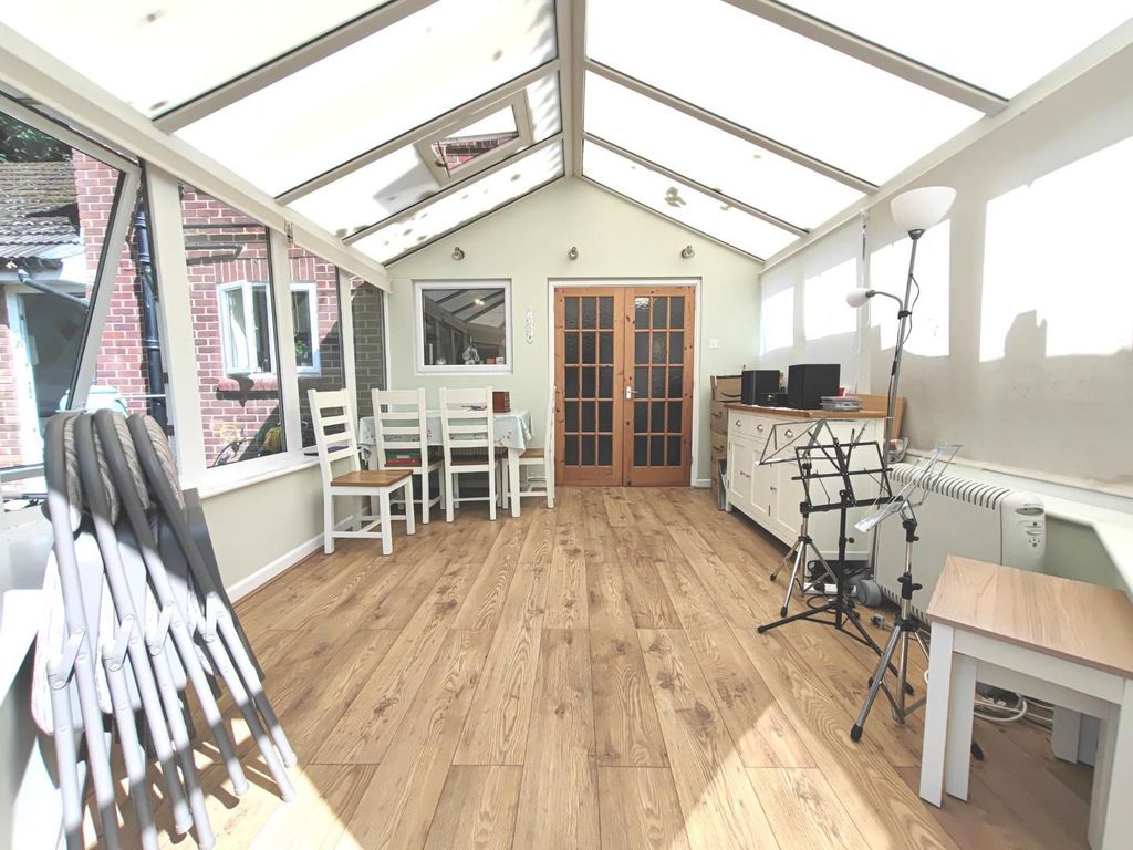 Property photo 2 of 23