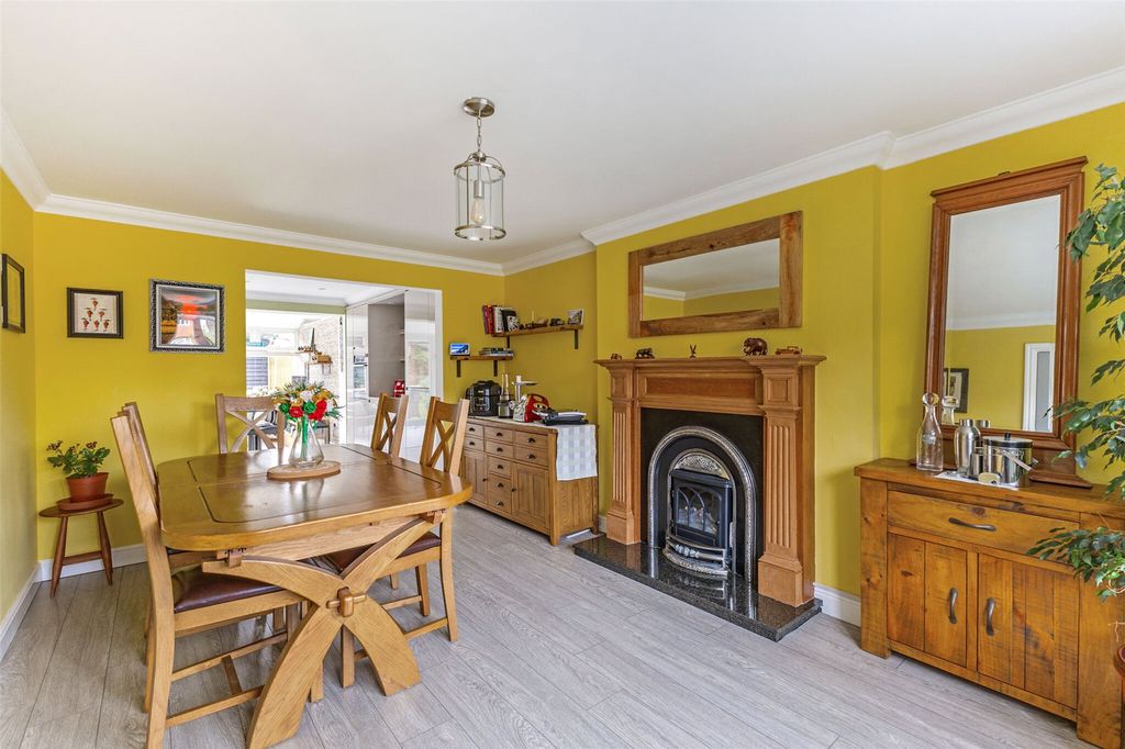 Property photo 3 of 15 Picture No. 17