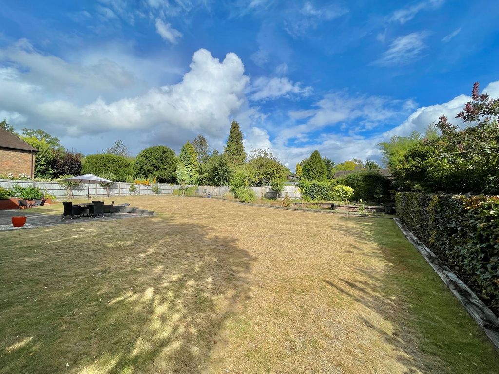 Property photo 2 of 50