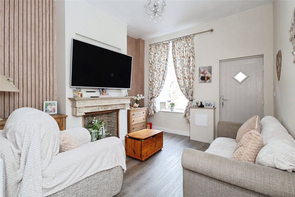 Property photo 3 of 18 Picture No. 06