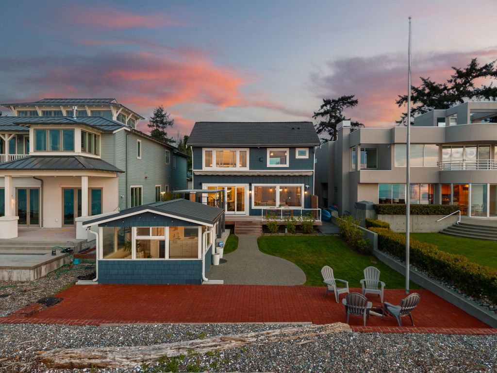 Property photo 2 of 96