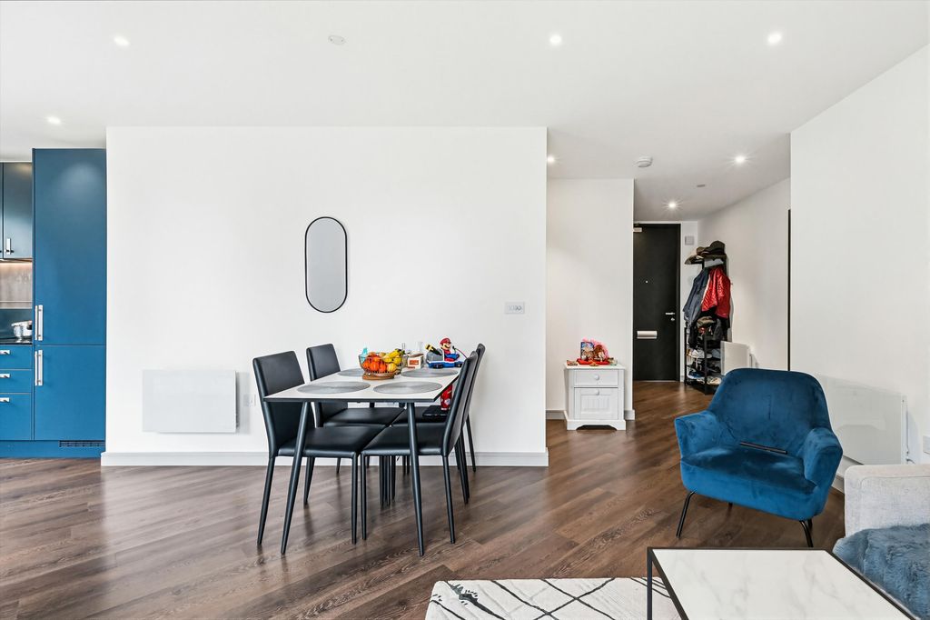 Property photo 3 of 11 Image