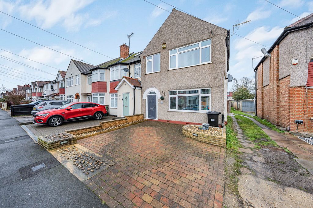 Property photo 1 of 15 Photo Jan 19 2026, 3 14 15 Pm