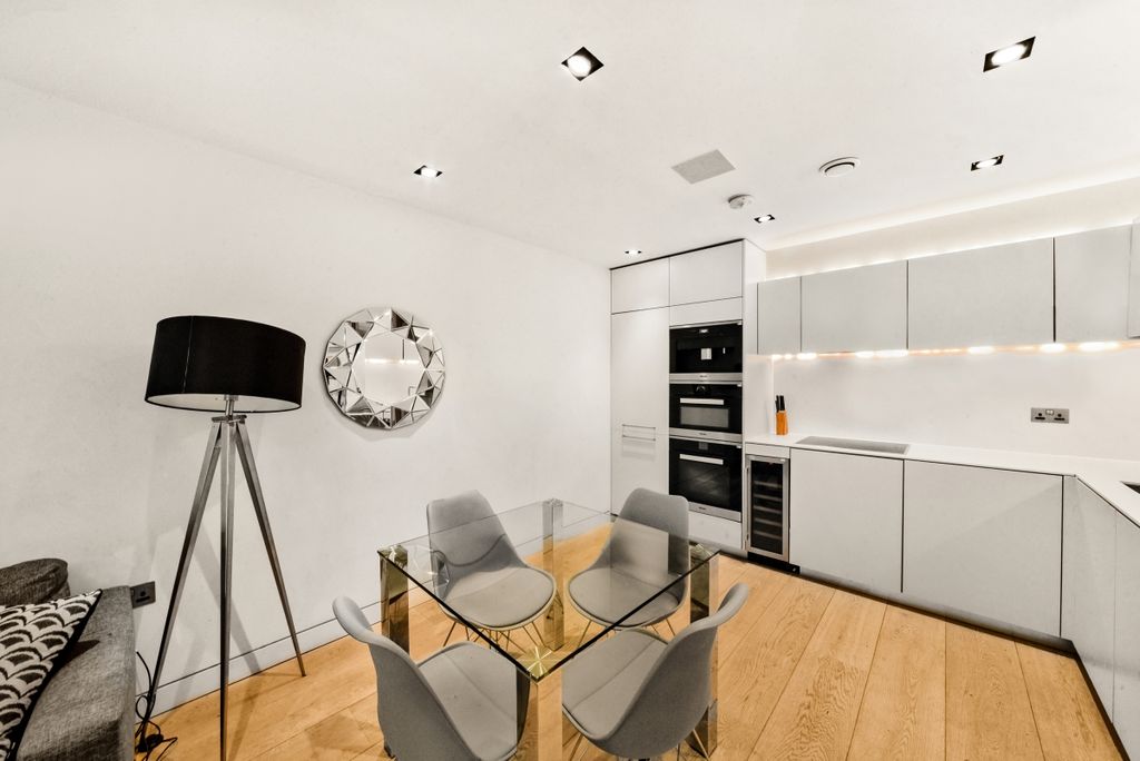 Property photo 2 of 14 Dsc_1549_High