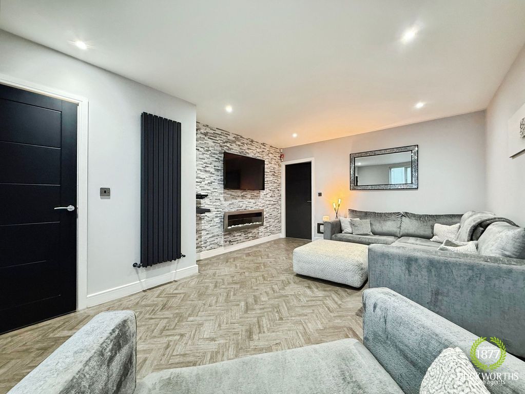 Property photo 2 of 46