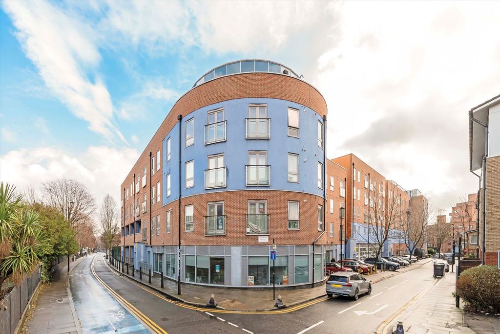 Property photo 1 of 9