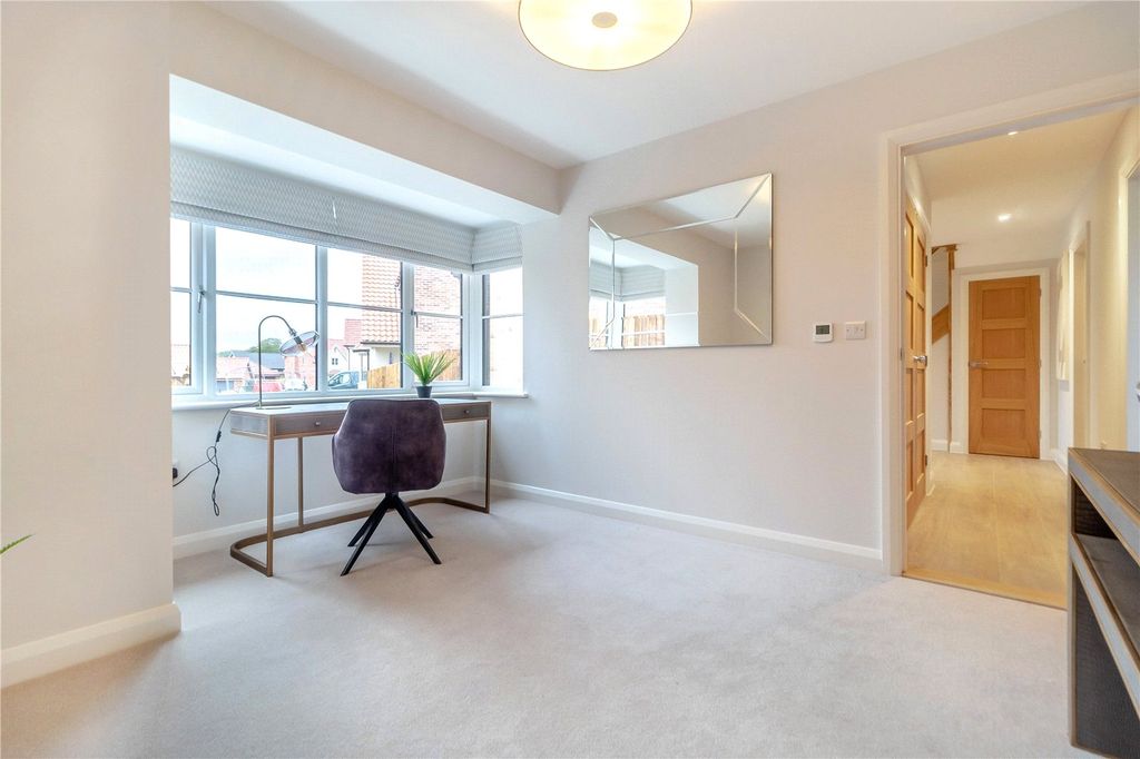 Property photo 2 of 48 Picture No. 28