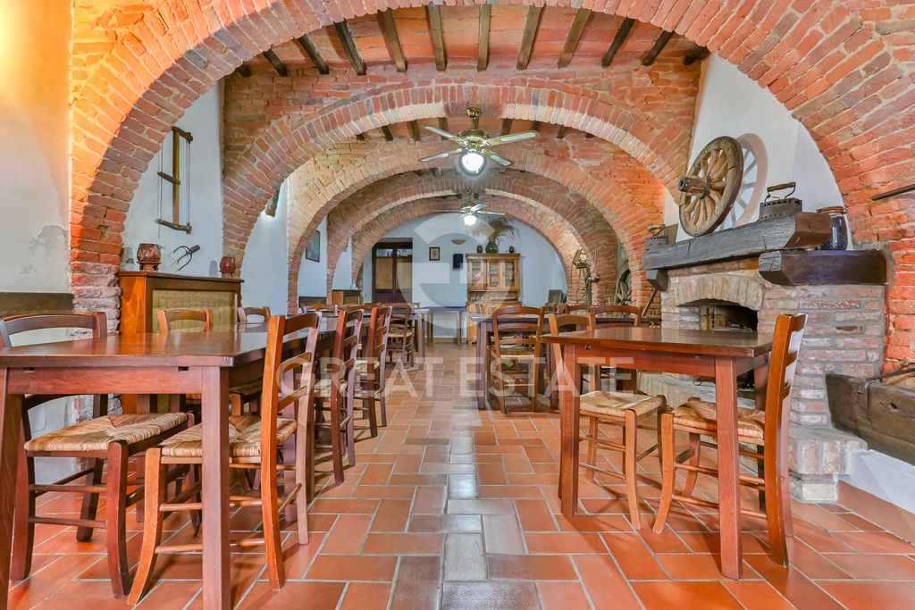 Property photo 2 of 57 Interiors