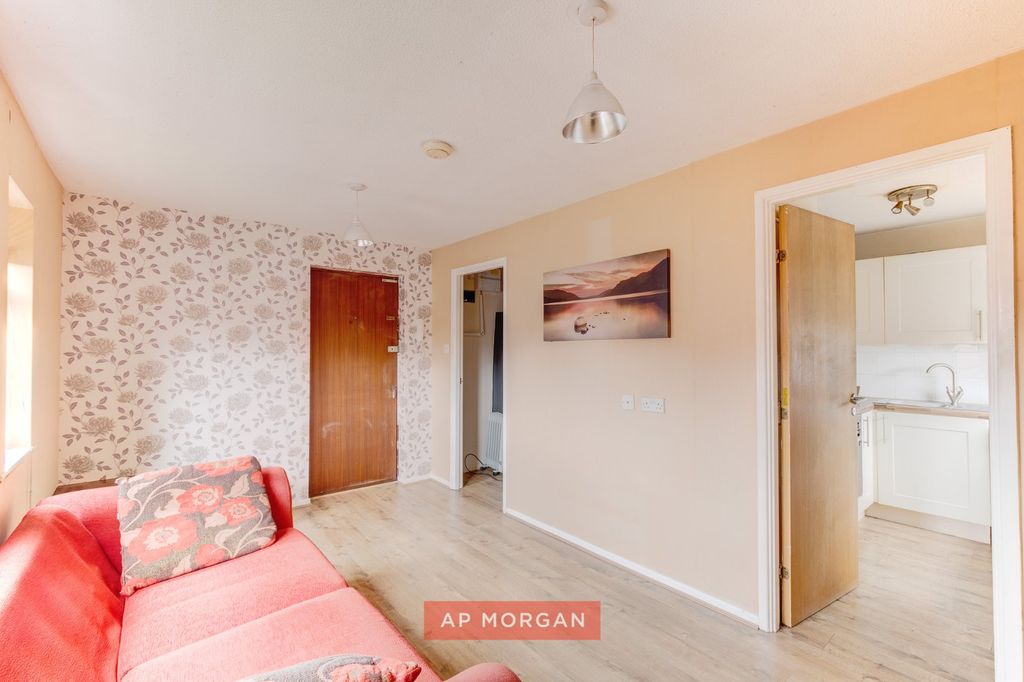 Property photo 3 of 12 Picture No. 07