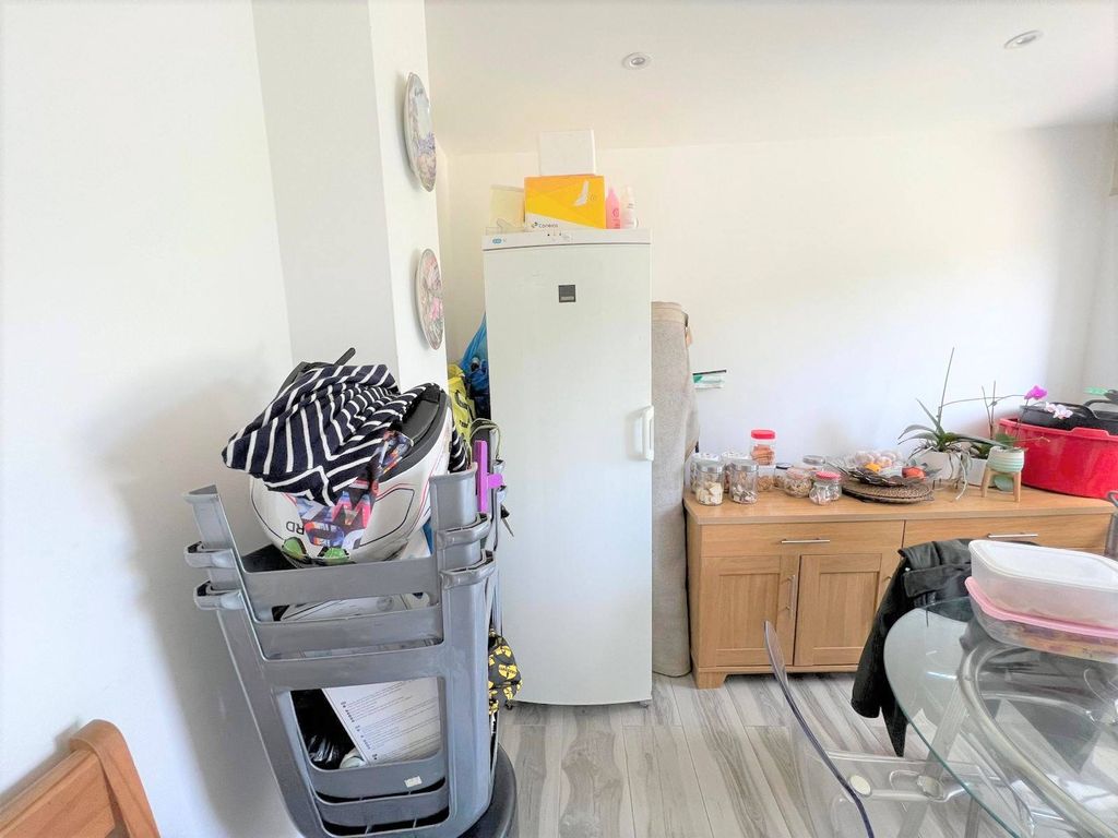 Property photo 2 of 13 Gallery