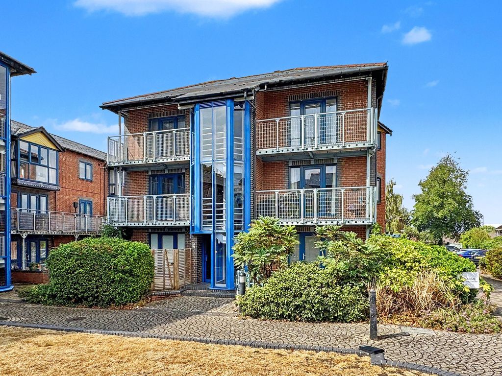 Property photo 2 of 10