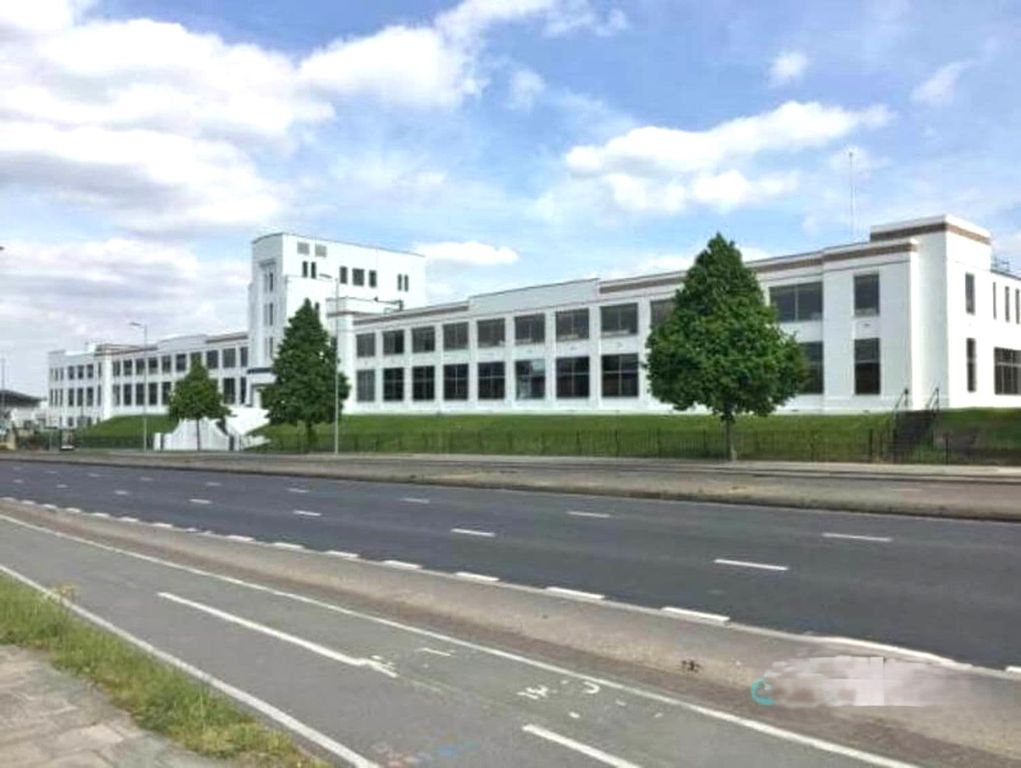 Property photo 1 of 20 Serviced-Office-(Classic)-London-Brentford-981-Great-West-Road-1338039 (2).Jpeg