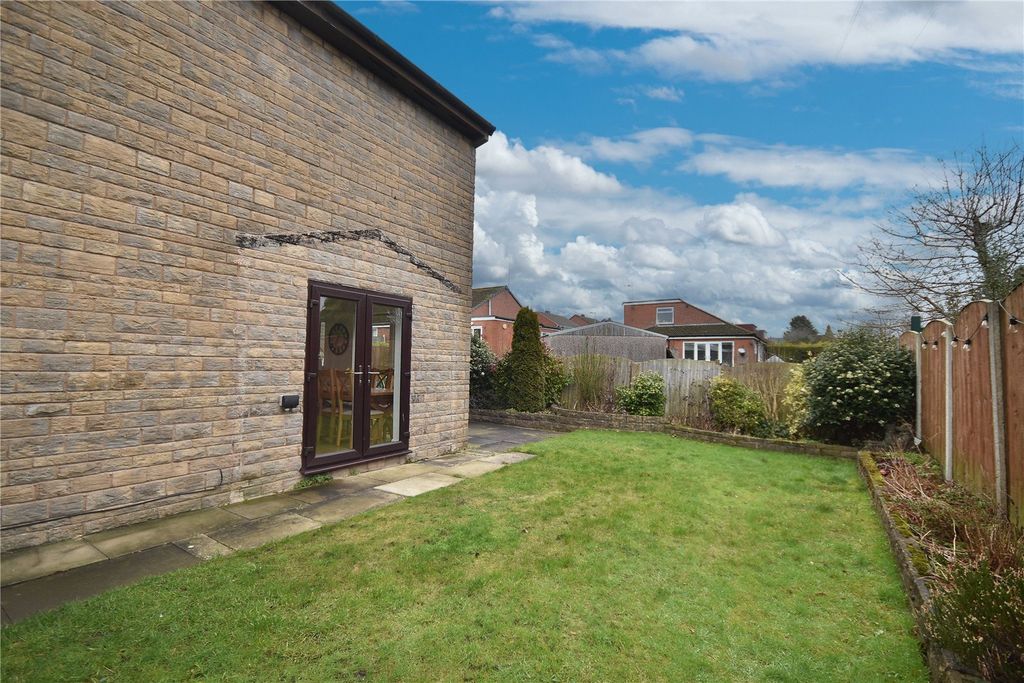 Property photo 2 of 25 Picture No. 32