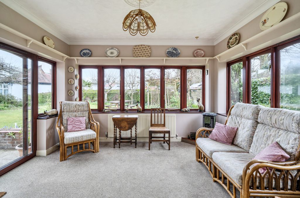 Property photo 3 of 14 Conservatory