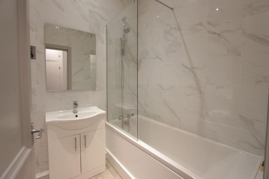Property photo 3 of 16 Img_0411.Jpg