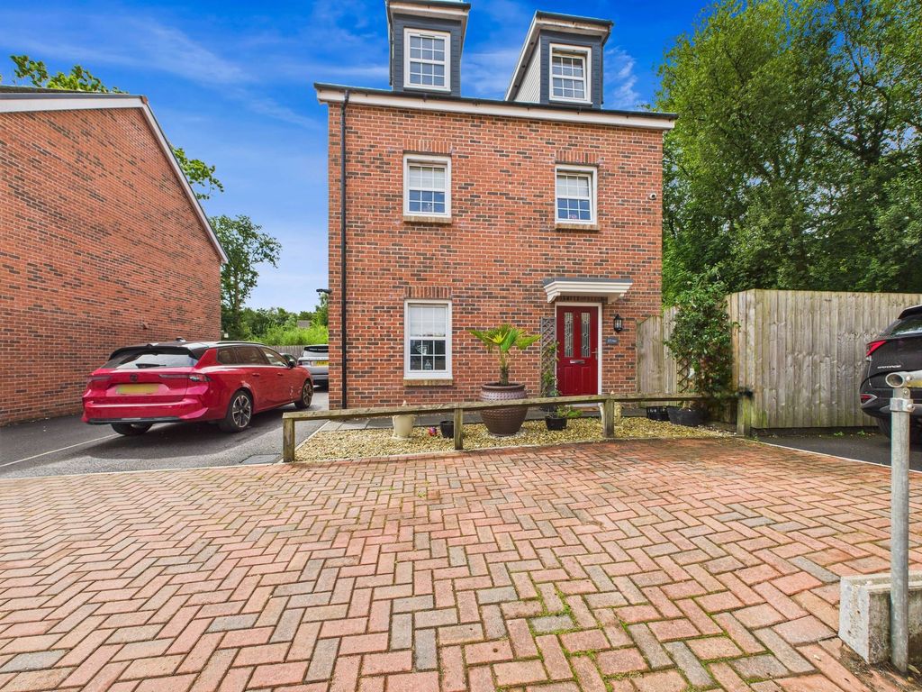 Property photo 1 of 38
