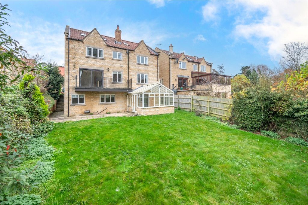 Property photo 1 of 16 Picture No. 17