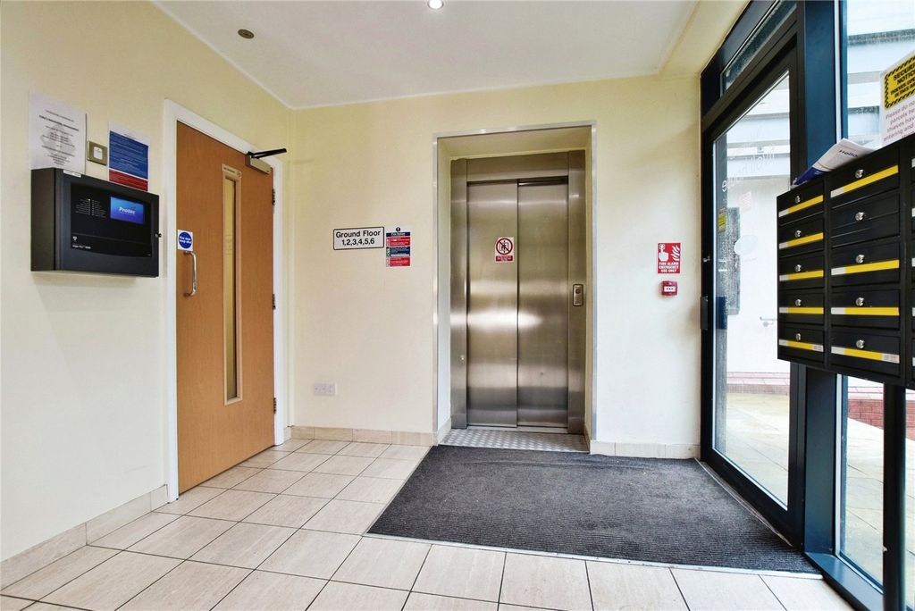 Property photo 2 of 12 Photography