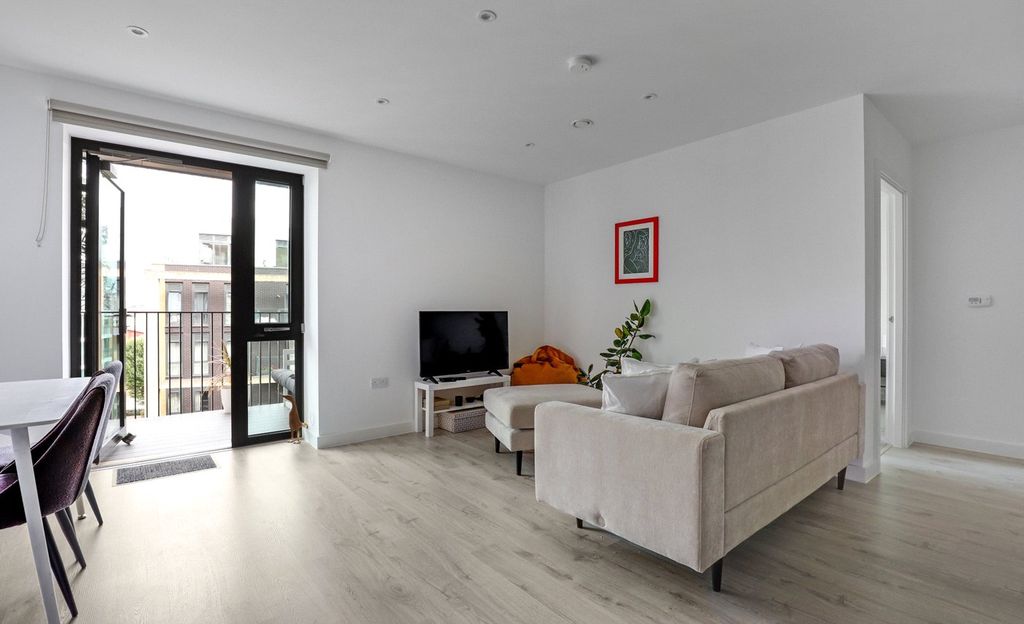 Property photo 2 of 15 Picture No. 06