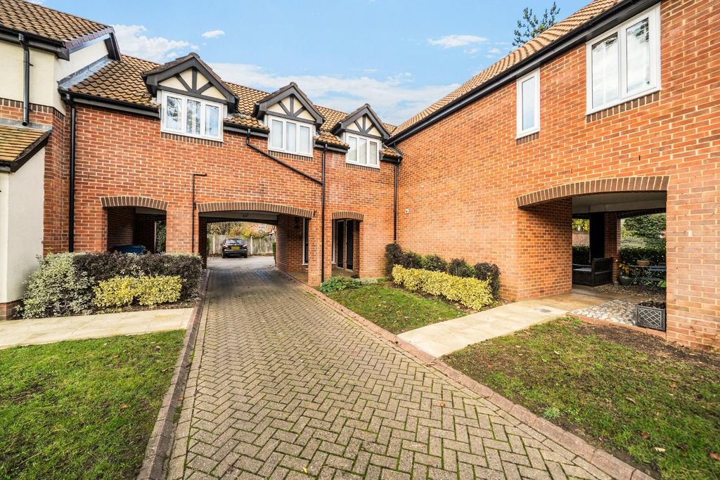 Property photo 1 of 18