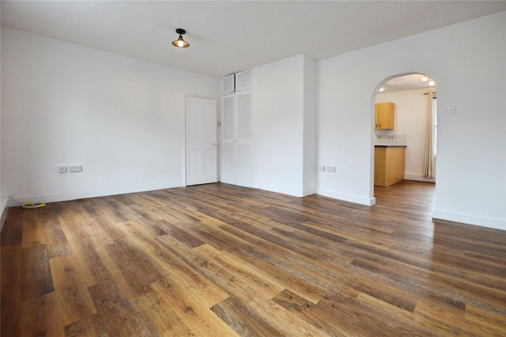 Property photo 3 of 10 Picture No. 16