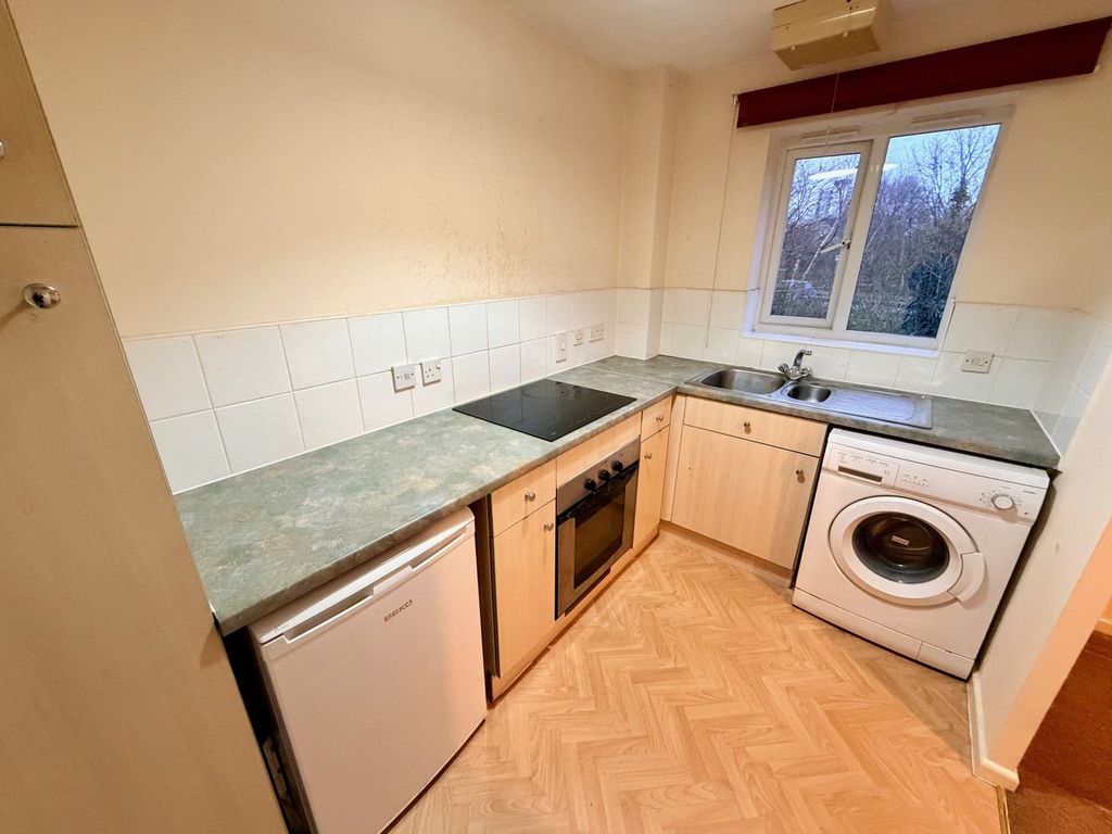 Property photo 3 of 6