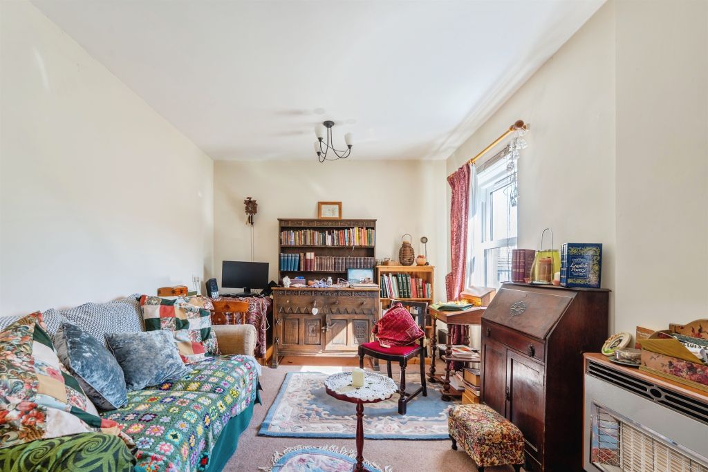 Property photo 3 of 17