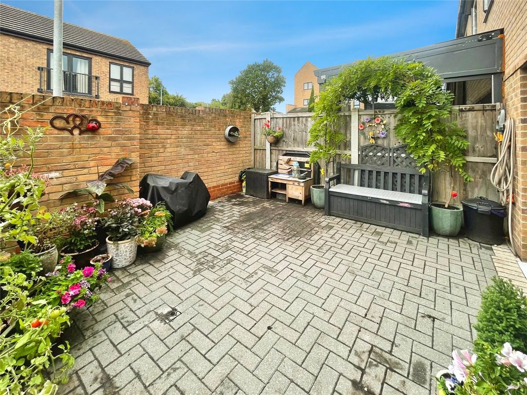 Property photo 3 of 17 Picture No. 13