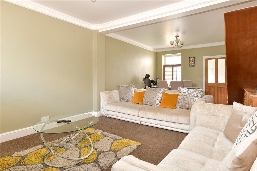 Property photo 2 of 6 Lounge/Diner