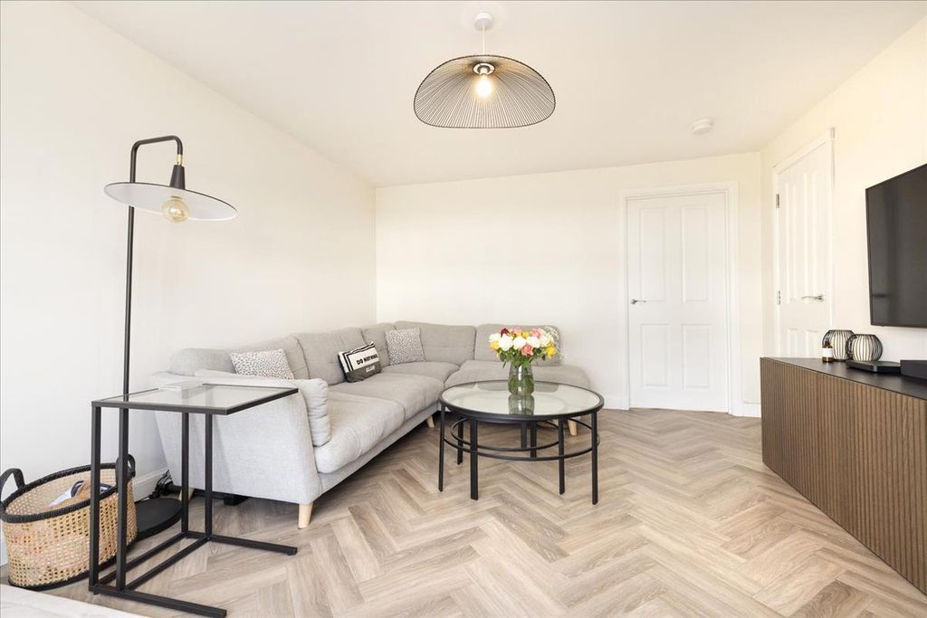 Property photo 3 of 29