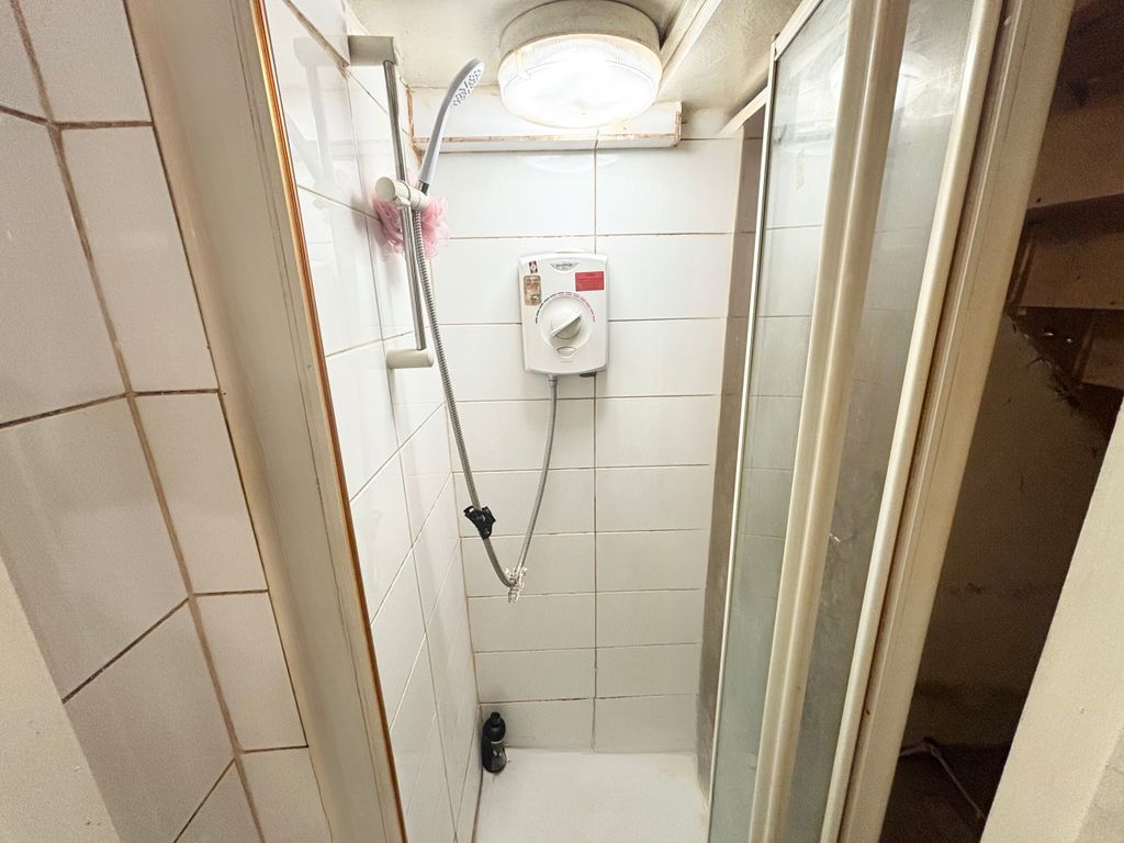 Property photo 3 of 4 Shower Room