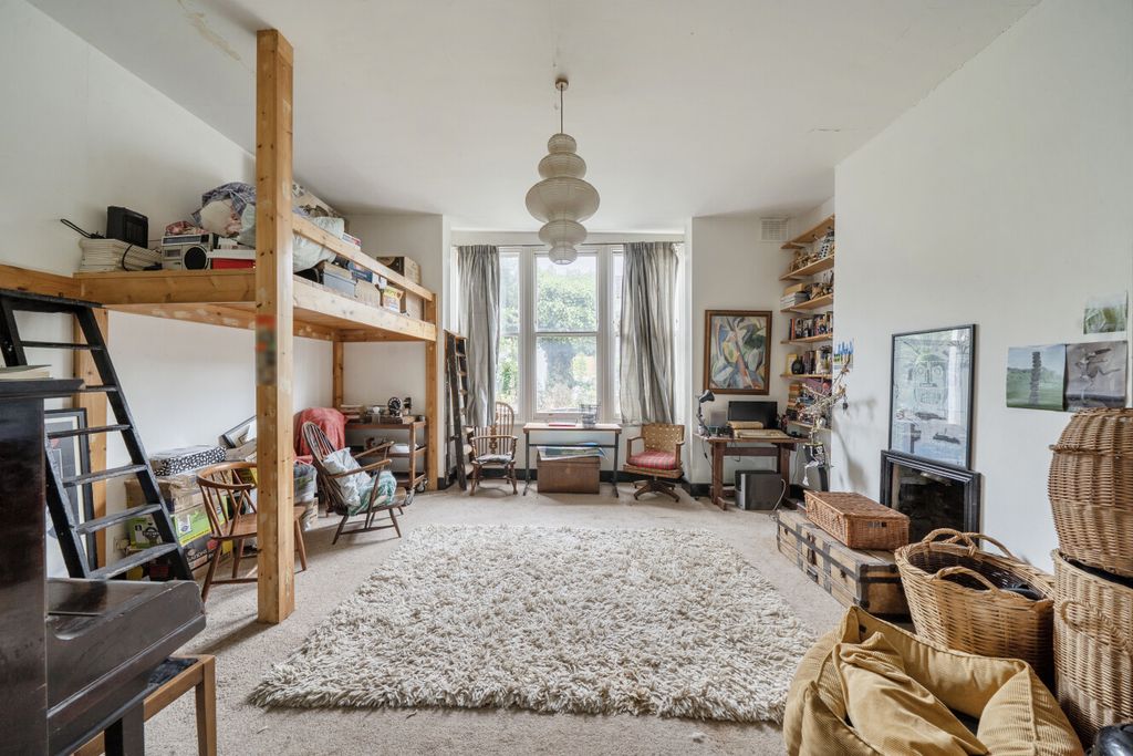 Property photo 2 of 14 1458113-14-6A01A3...