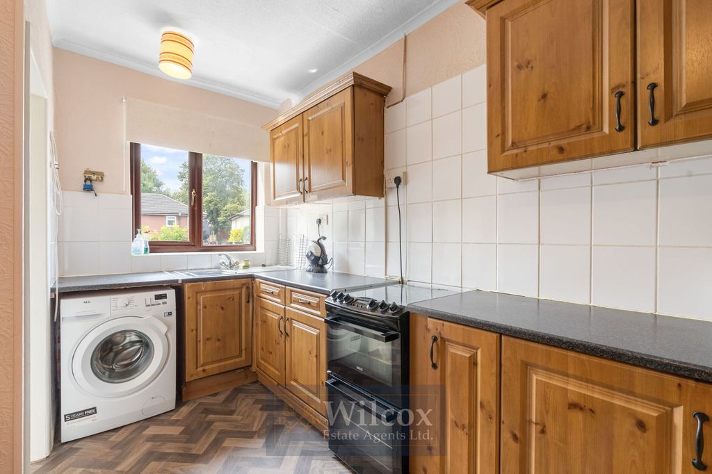 Property photo 3 of 21