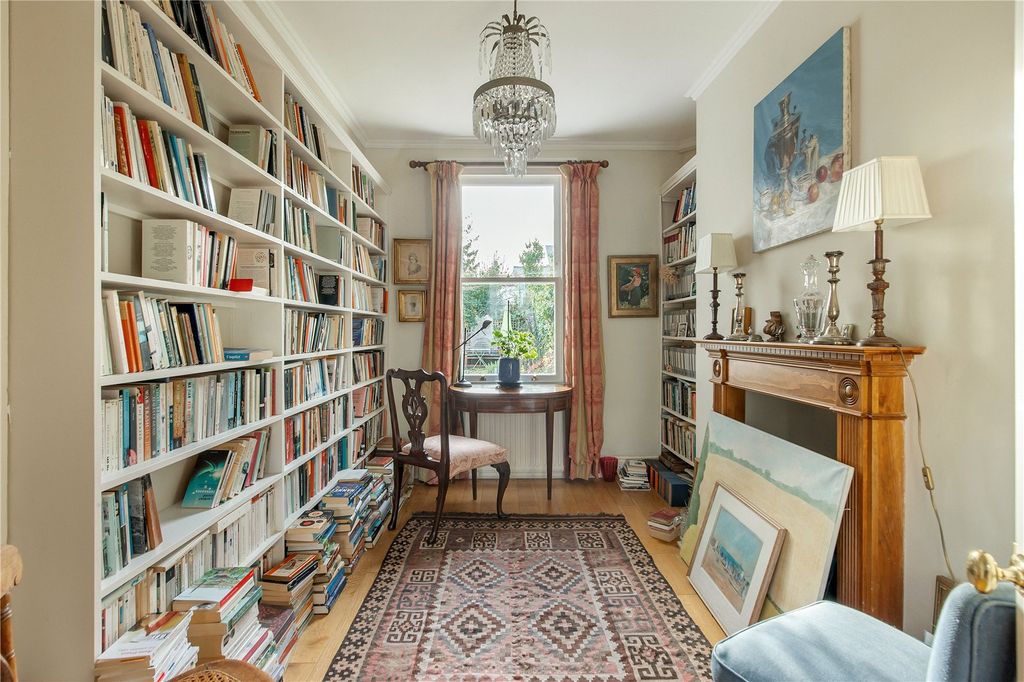 Property photo 3 of 13 Sitting Room