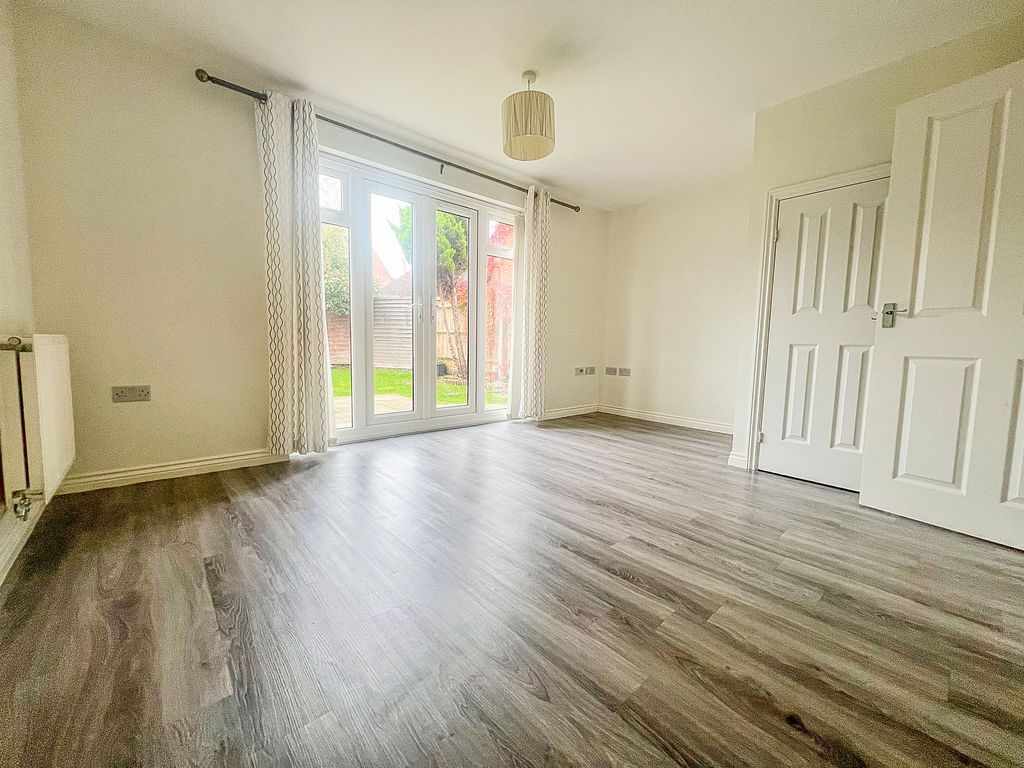 Property photo 2 of 13 21