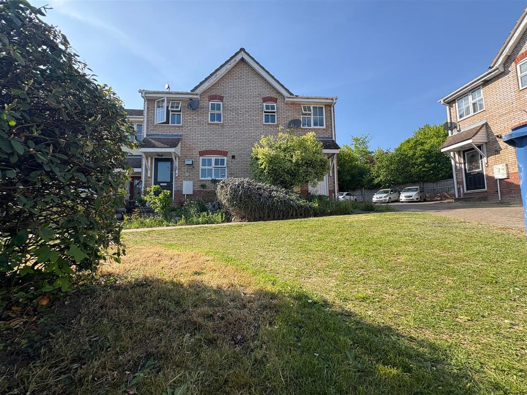 Property photo 2 of 12