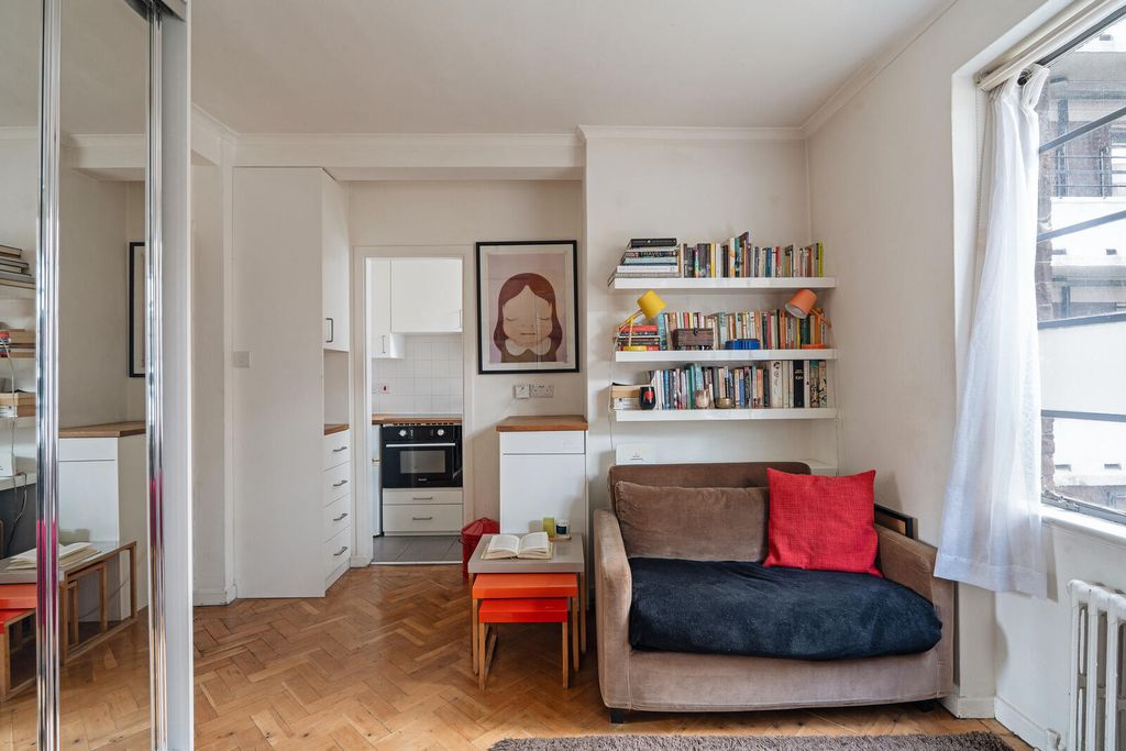 Property photo 3 of 17 19582948_N19_Webres.Jpg
