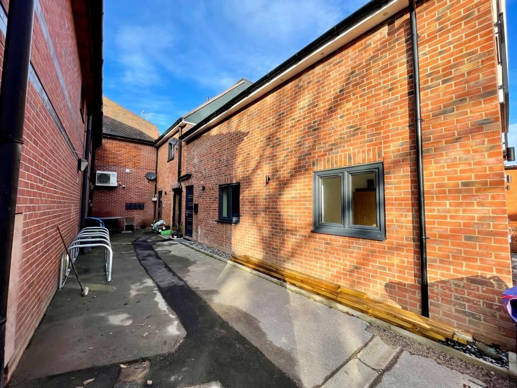 Property photo 1 of 6 External