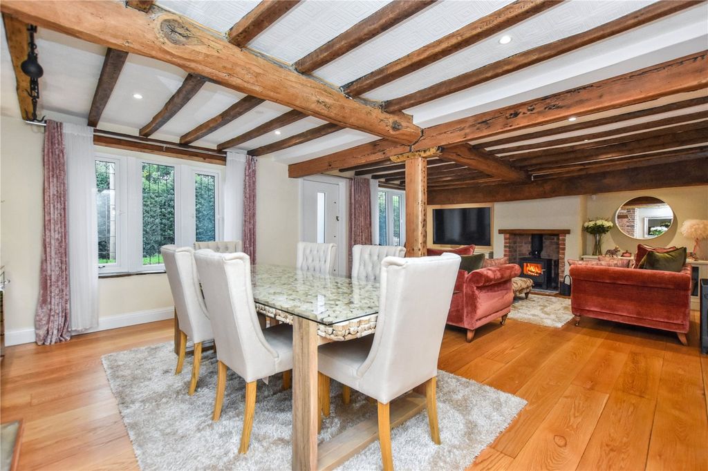 Property photo 2 of 34 Picture No. 30